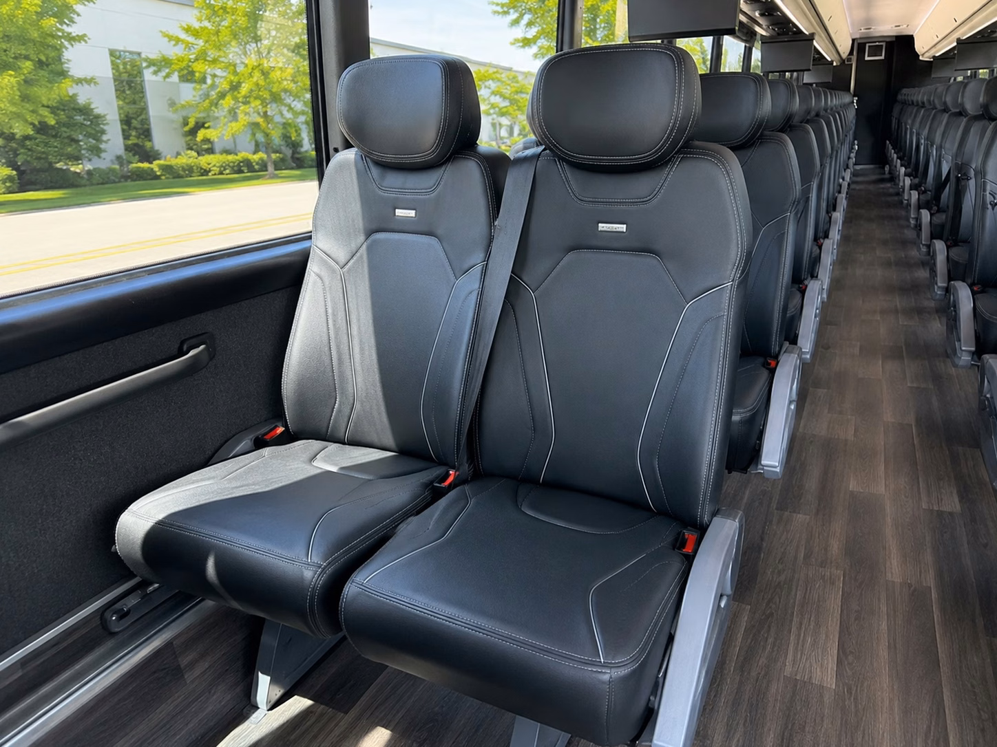 airport transfers and out of town guest shuttles for santa clarita weddings