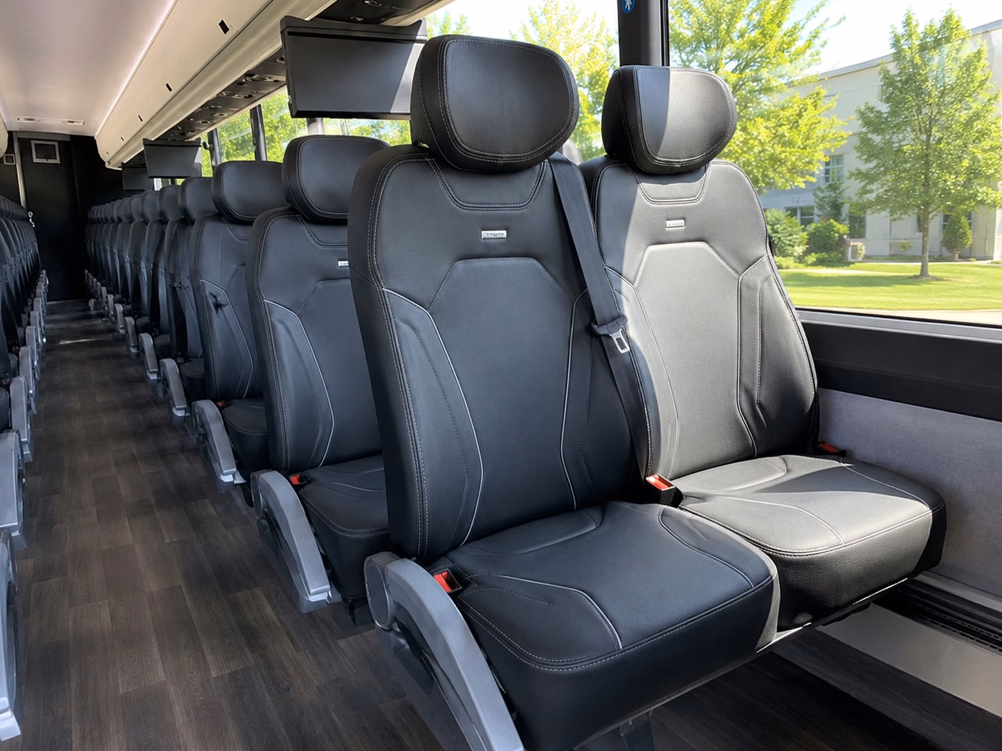 charter bus rentals for large santa clarita wedding guest lists