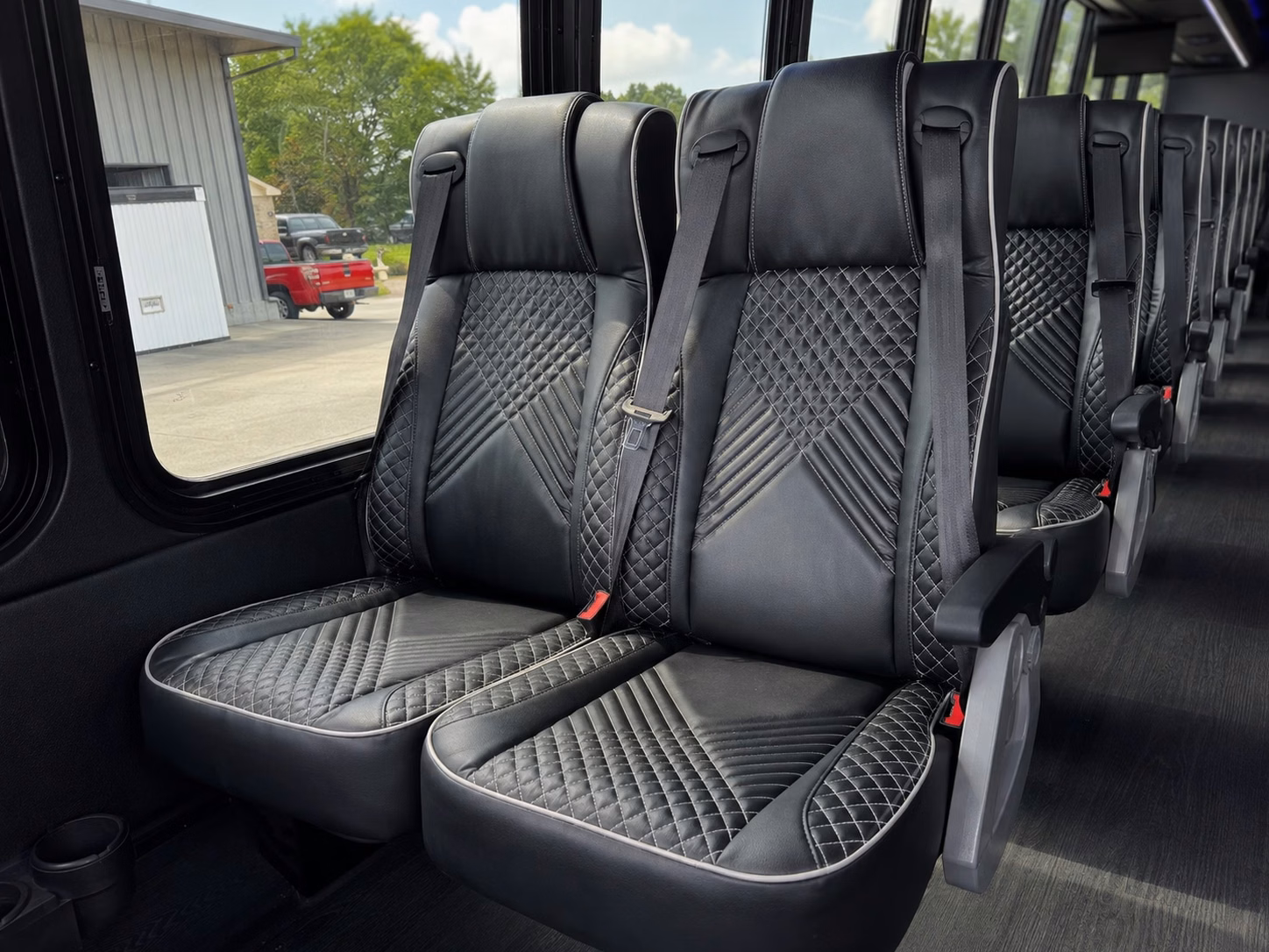 charter buses for large prom groups across the santa clarita valley